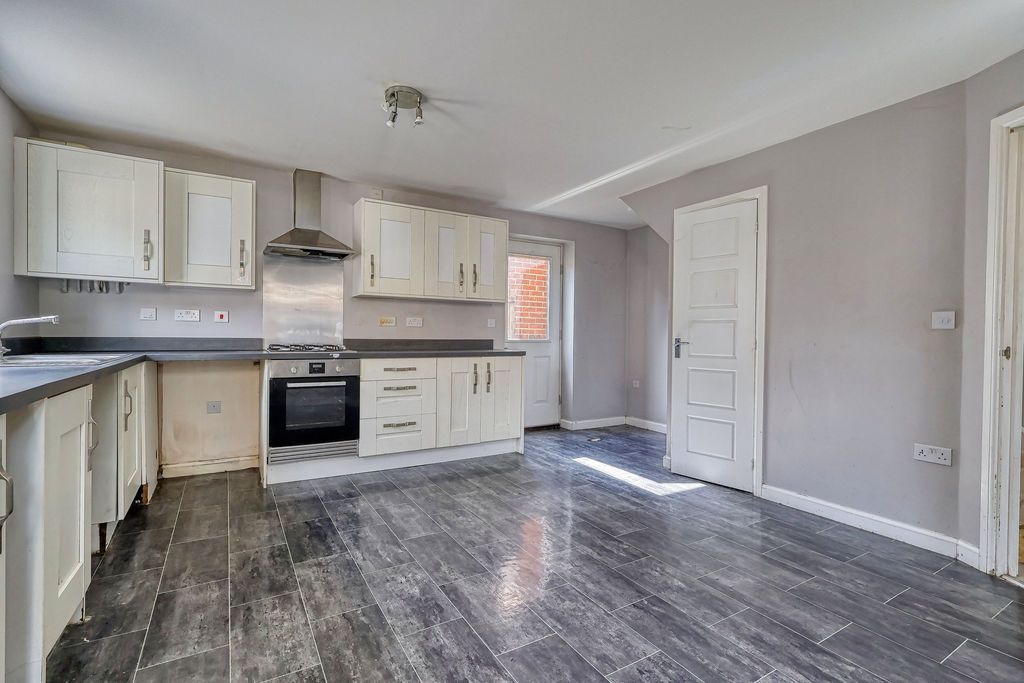 Property photo 2 of 10 Kitchen/Diner