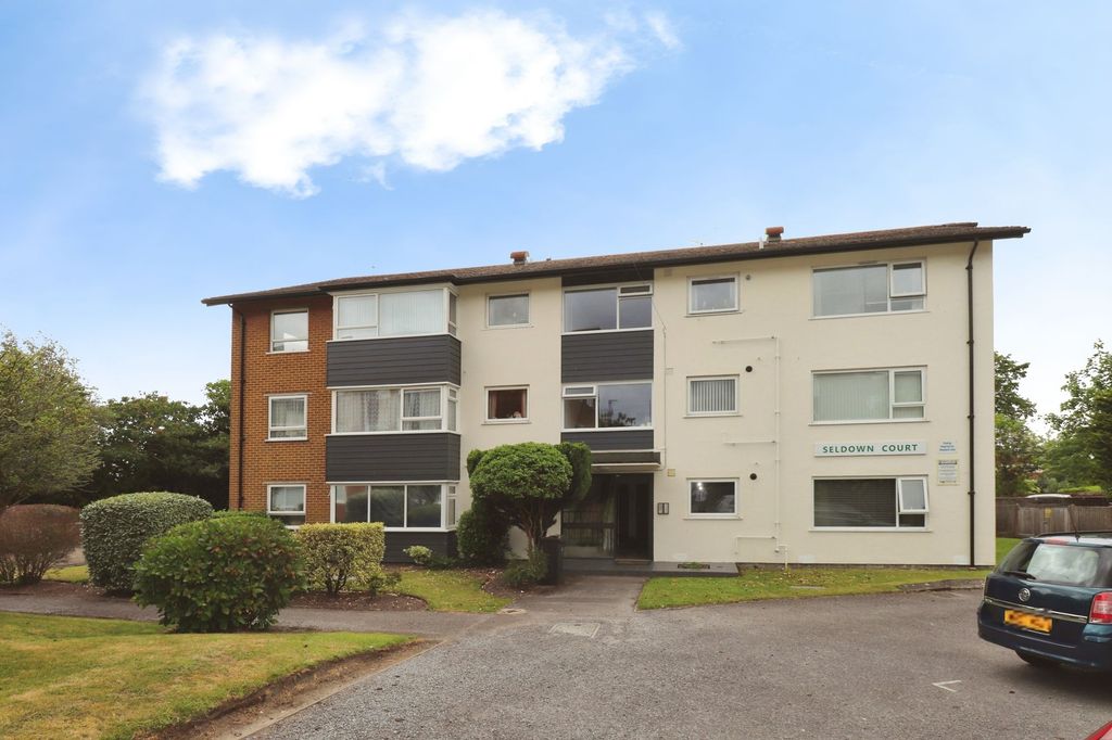 Property photo 1 of 7