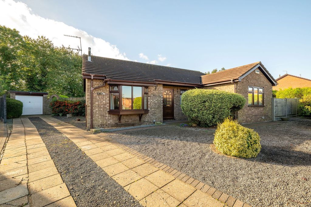 Property photo 1 of 27