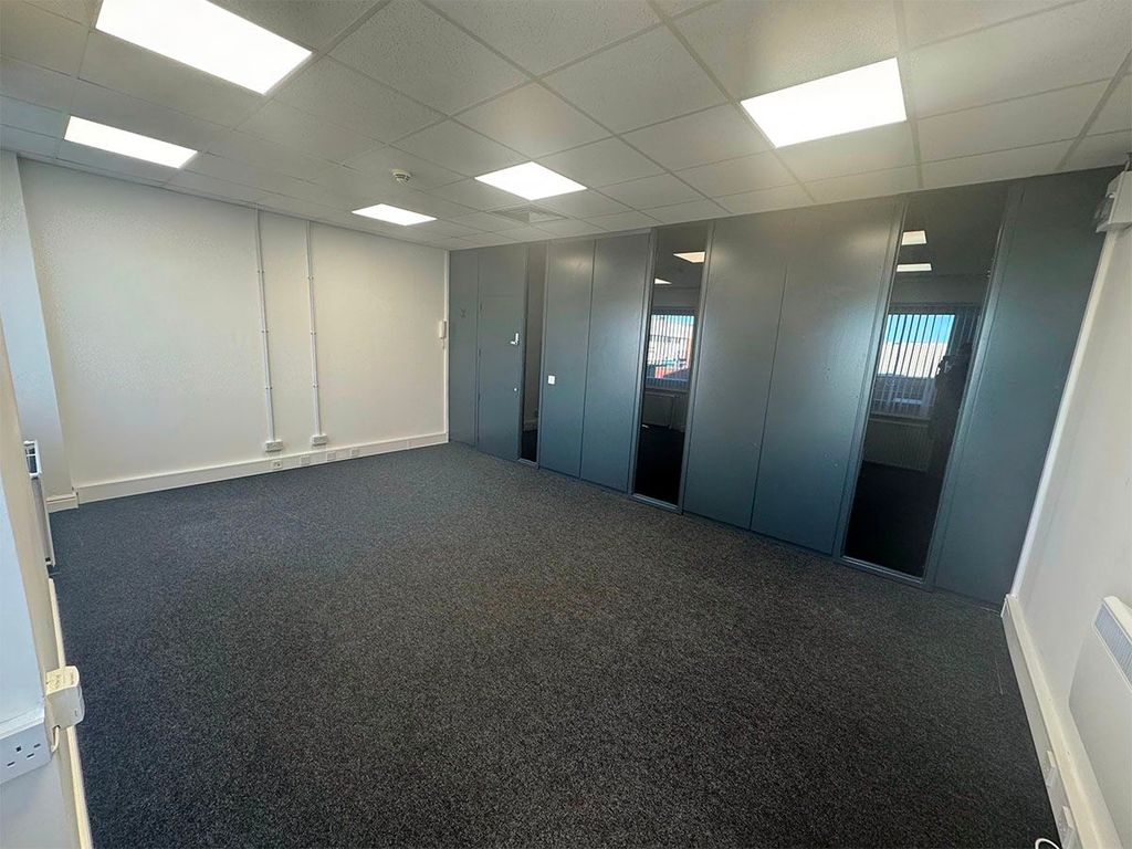 Property photo 2 of 3