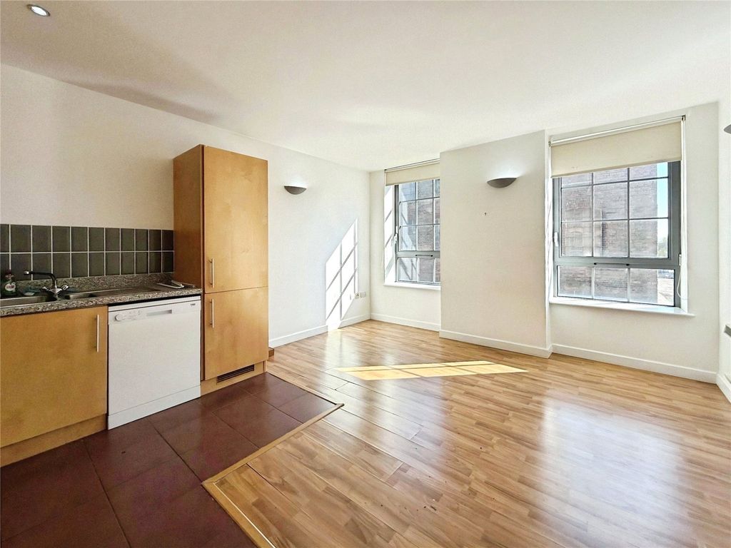 Property photo 3 of 9 Picture No. 09