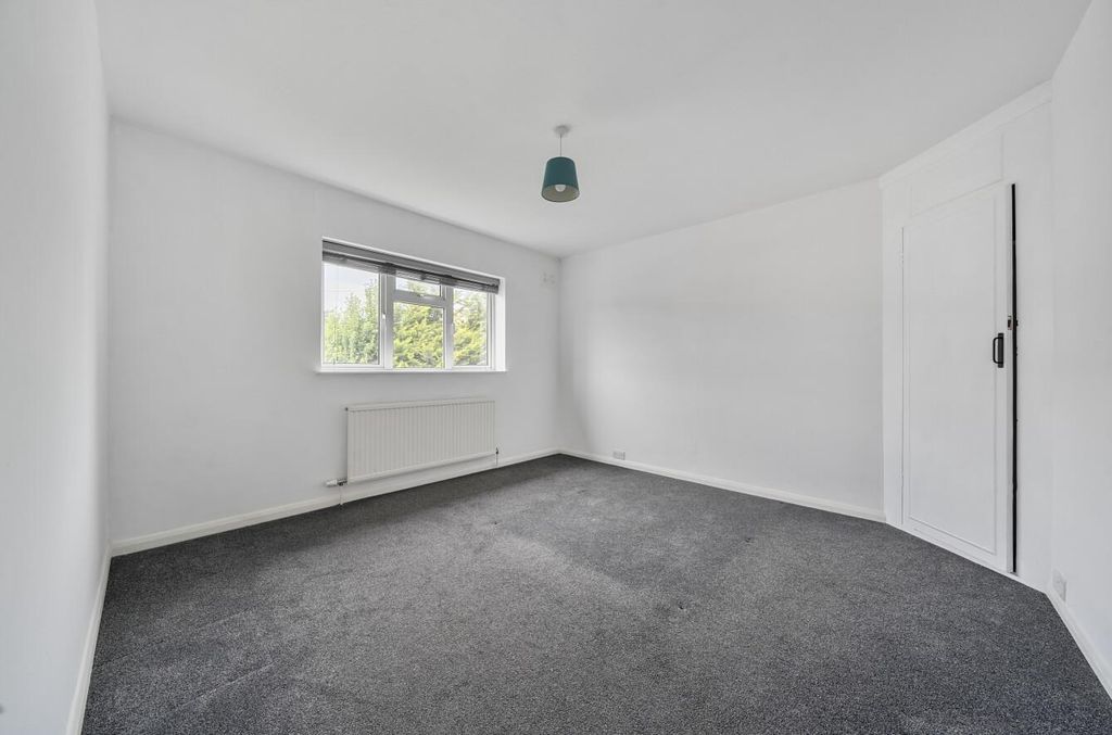 Property photo 3 of 9 Davidson Frost-Wellings, Dfw, Sandymount Avenue, B