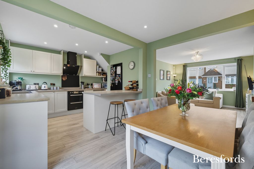 Property photo 3 of 31 Picture No. 22