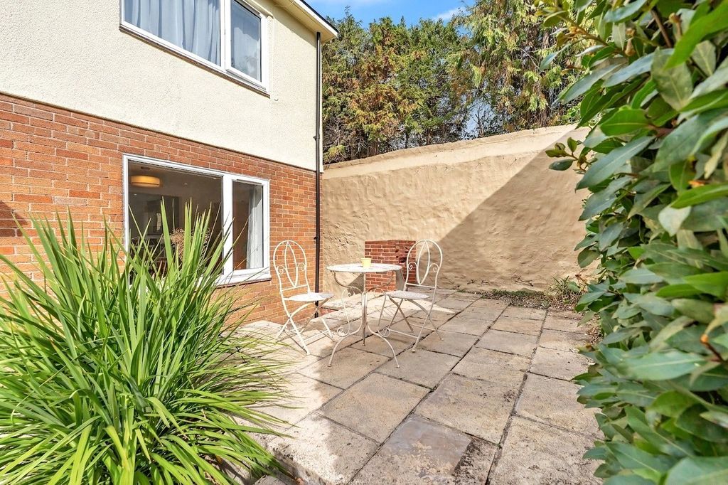 Property photo 2 of 31 Picture No. 33