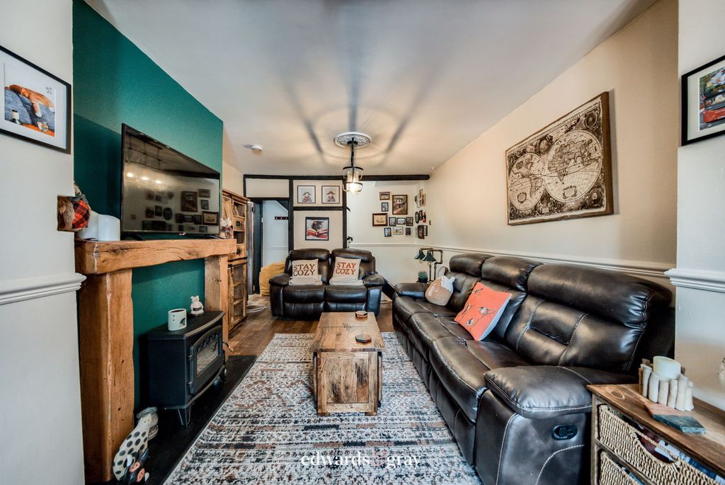 Property photo 3 of 19