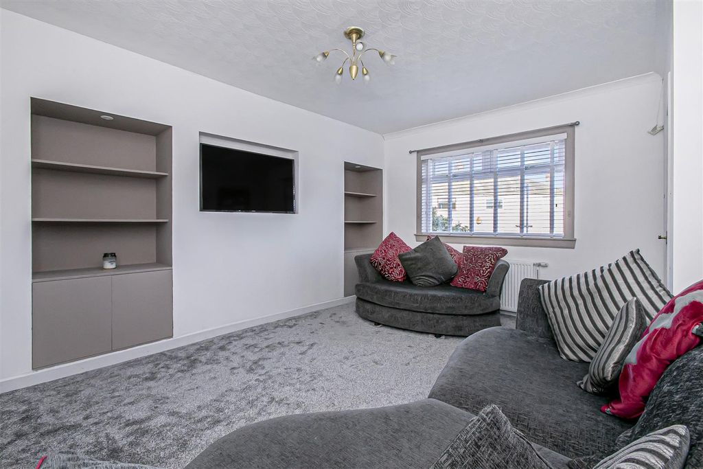 Property photo 3 of 19 Rdc0403Levi Lounge (1).Jpg