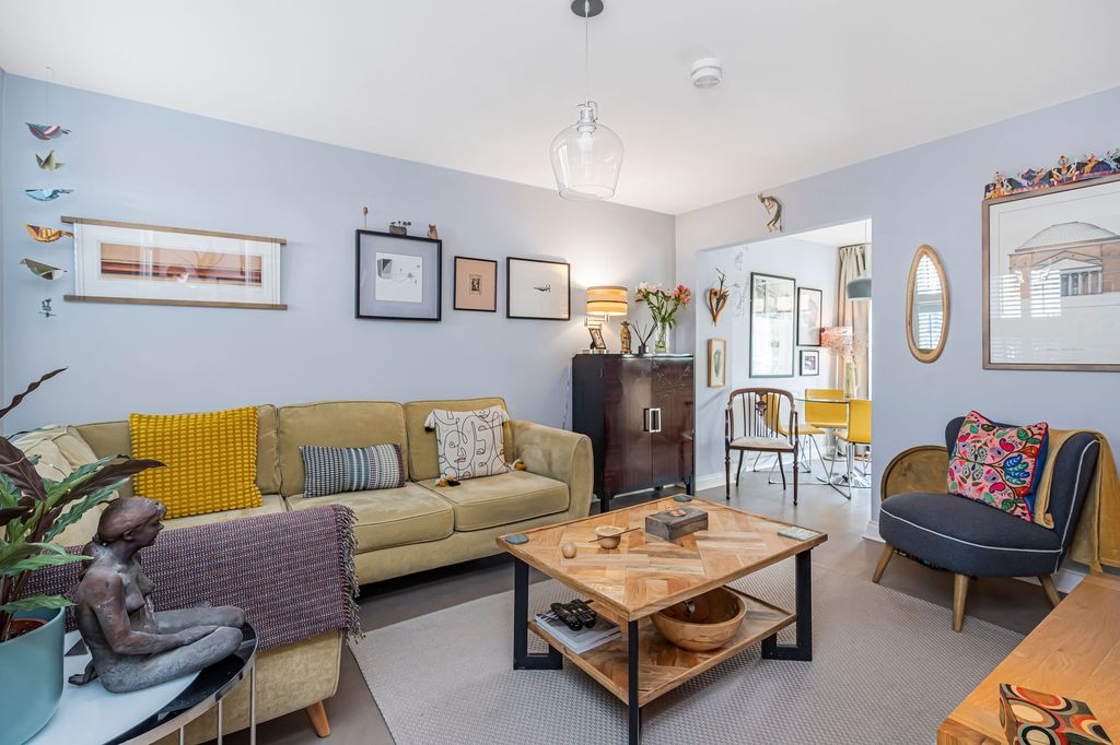 Property photo 2 of 29