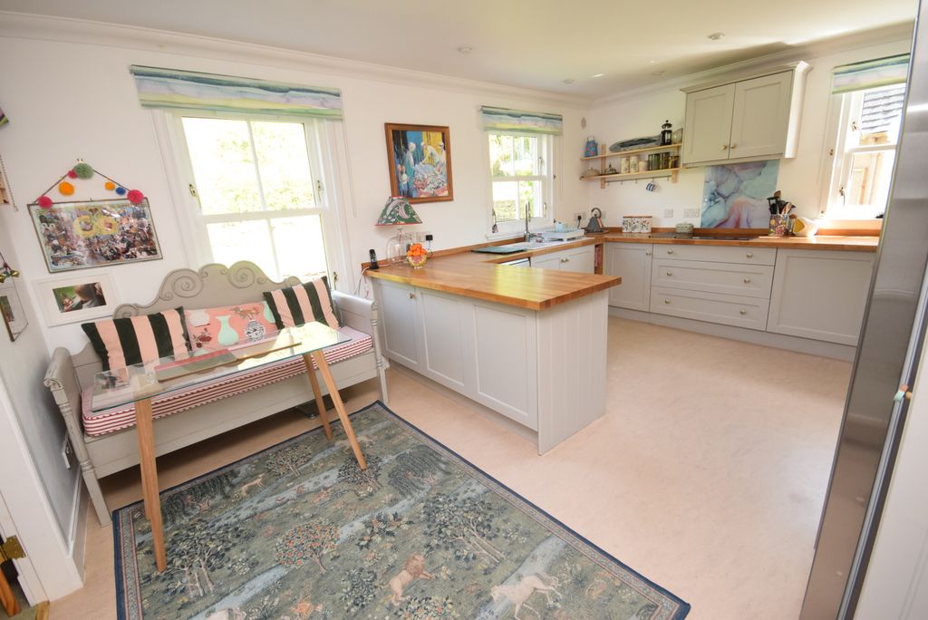 Property photo 2 of 38