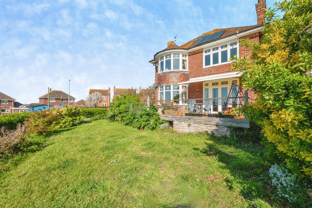 Property photo 2 of 29
