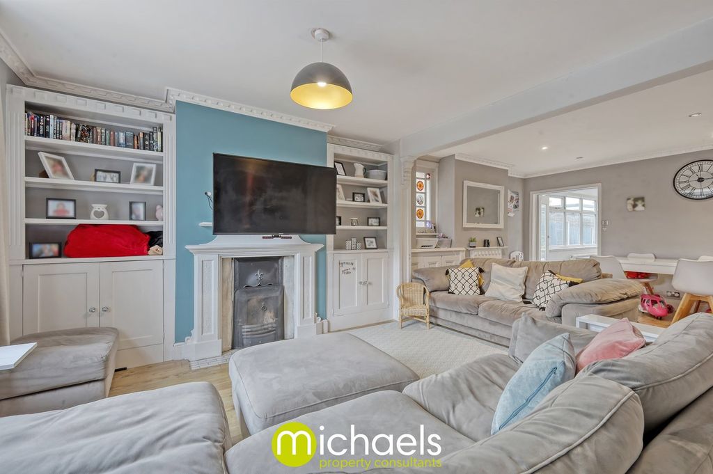 Property photo 3 of 20