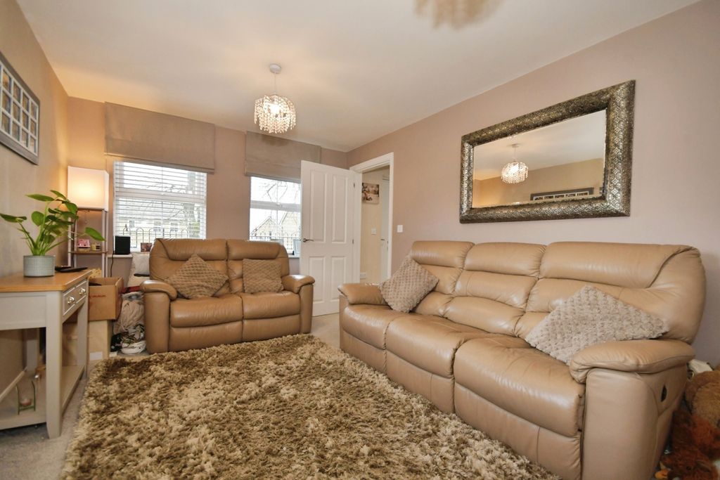 Property photo 2 of 20 Pbox-Img.Jpg