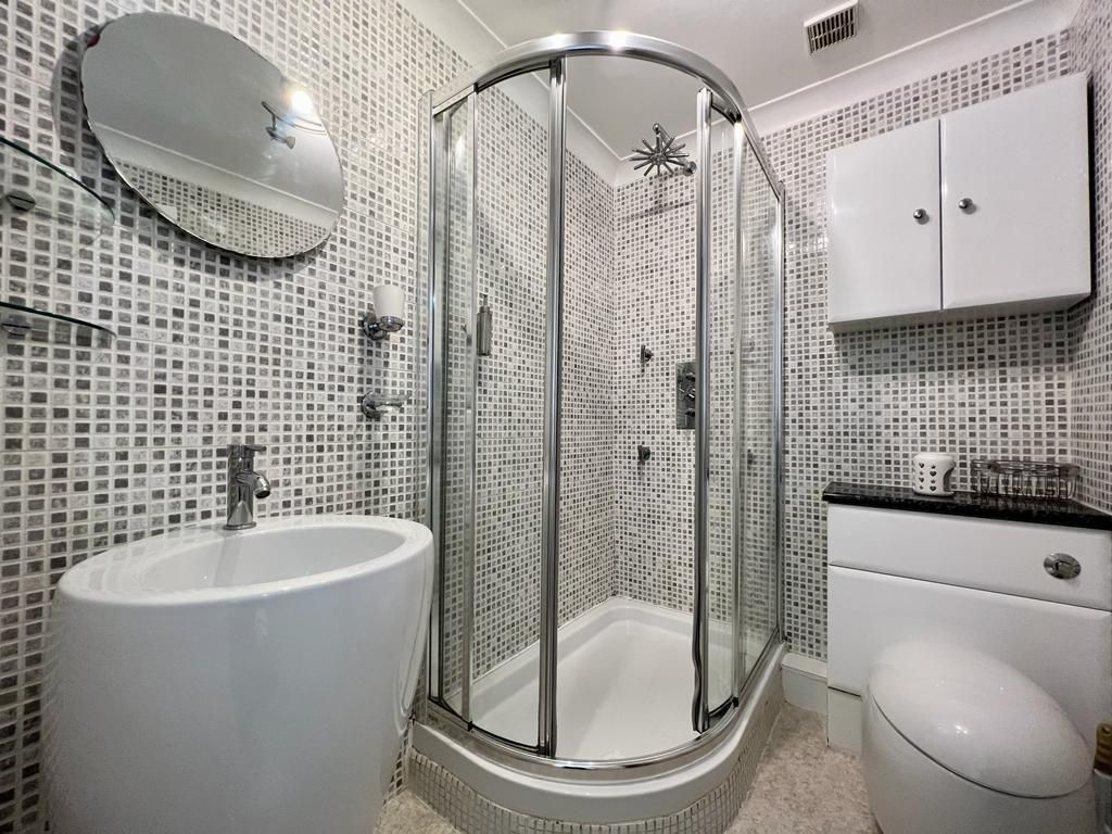 Property photo 3 of 4