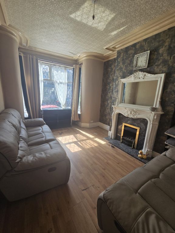 Property photo 3 of 13