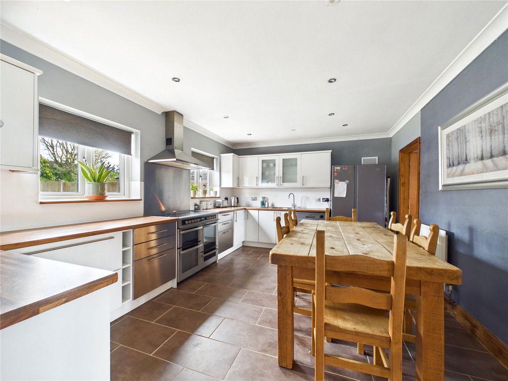 Property photo 3 of 24 Picture No. 21