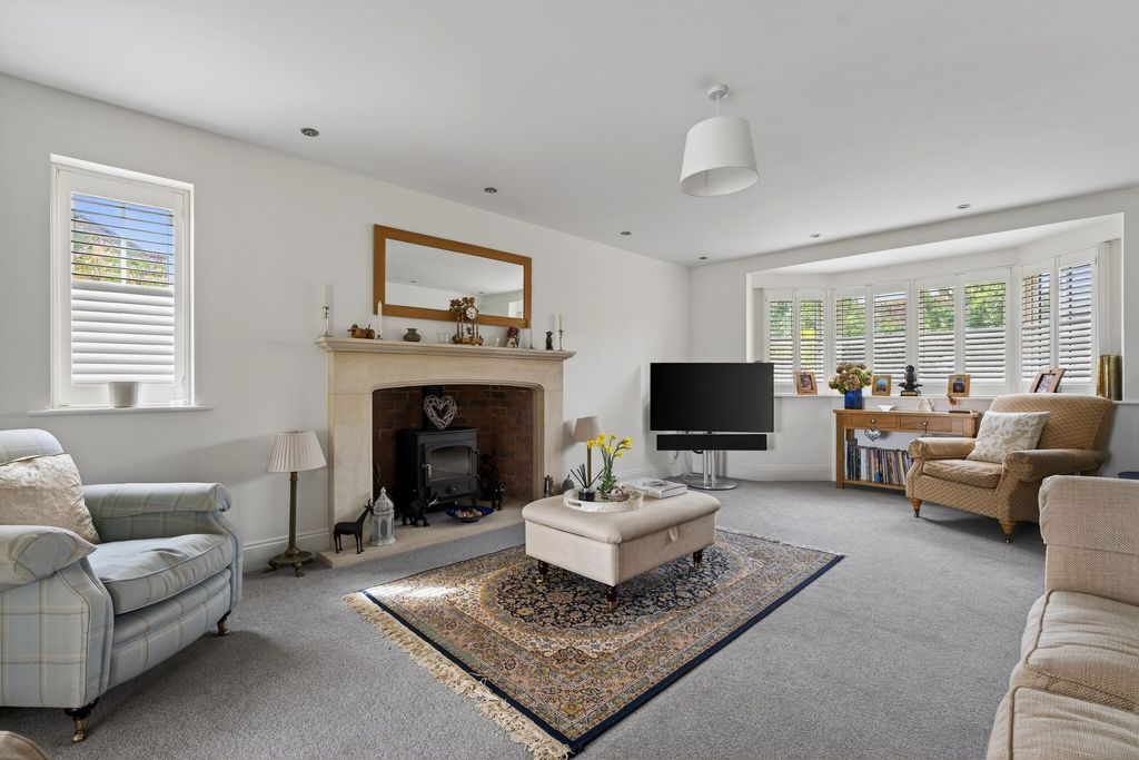 Property photo 3 of 22