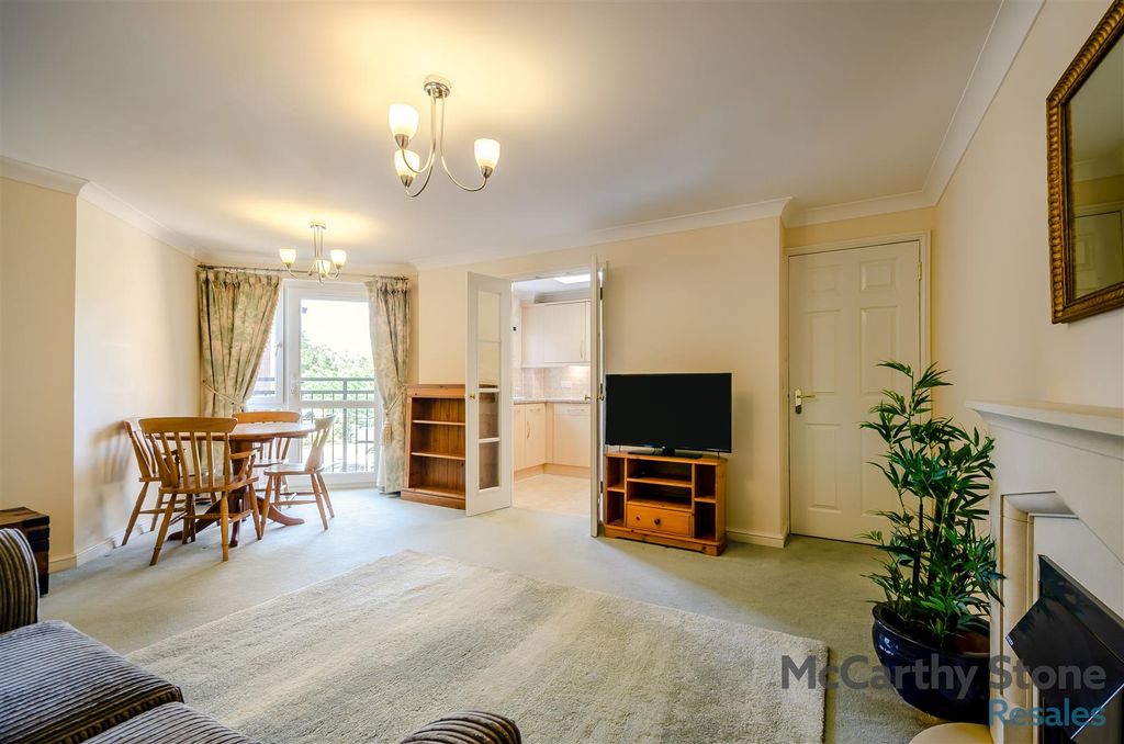 Property photo 2 of 36 8700414-Interior08.Jpg