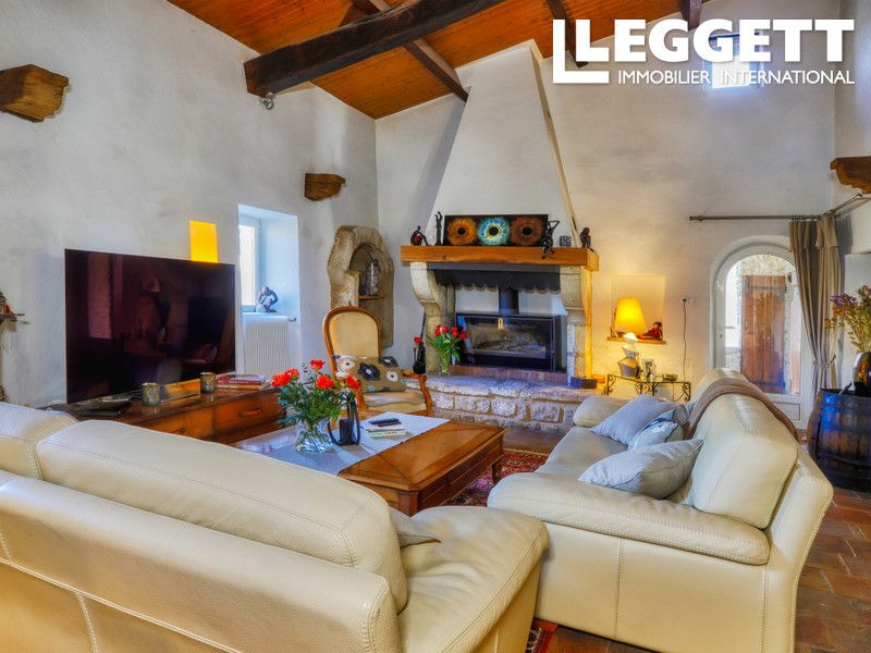 Property photo 3 of 10