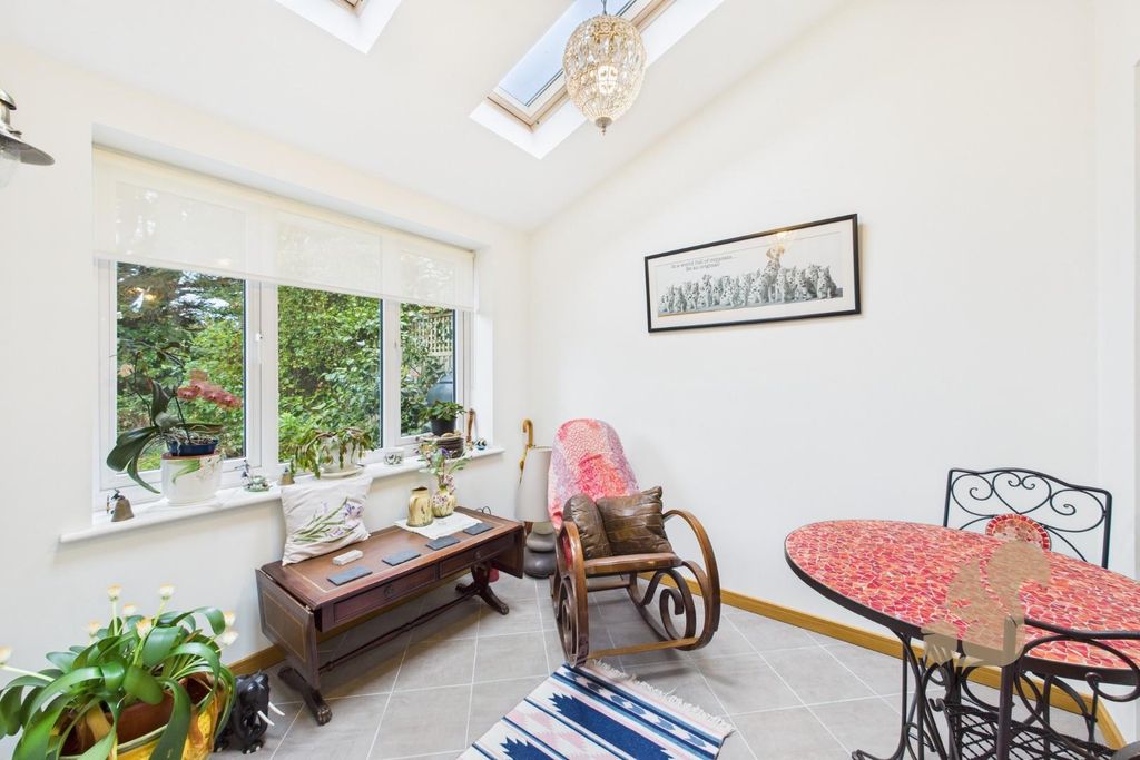 Property photo 2 of 17 Cam01254G0-Pr0358-Still012.Jpg