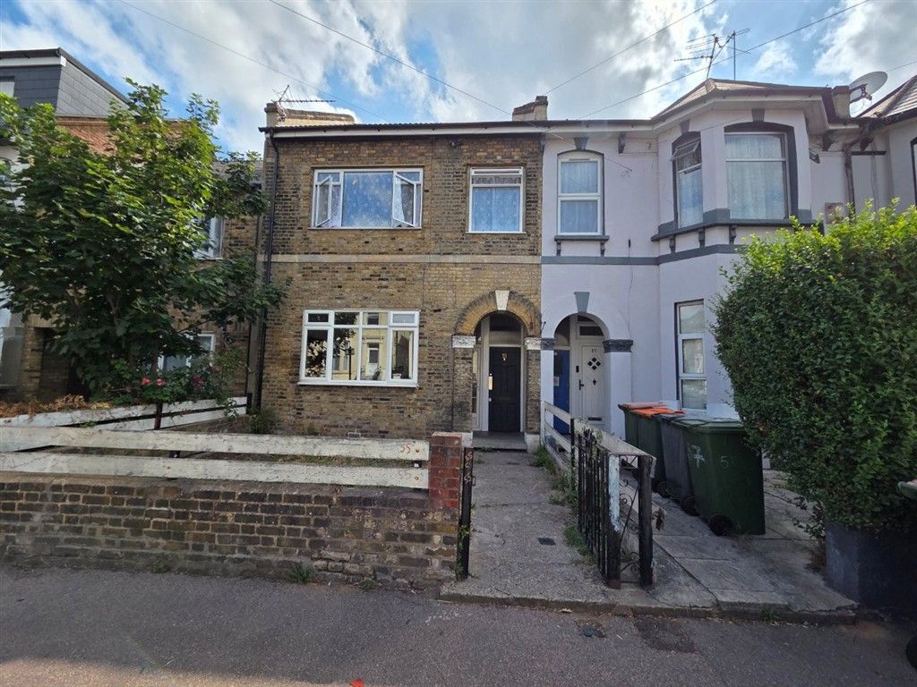 Property photo 1 of 6