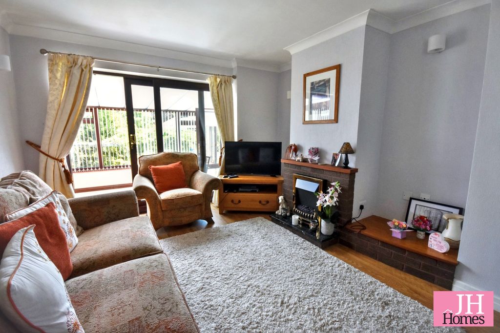 Property photo 3 of 22