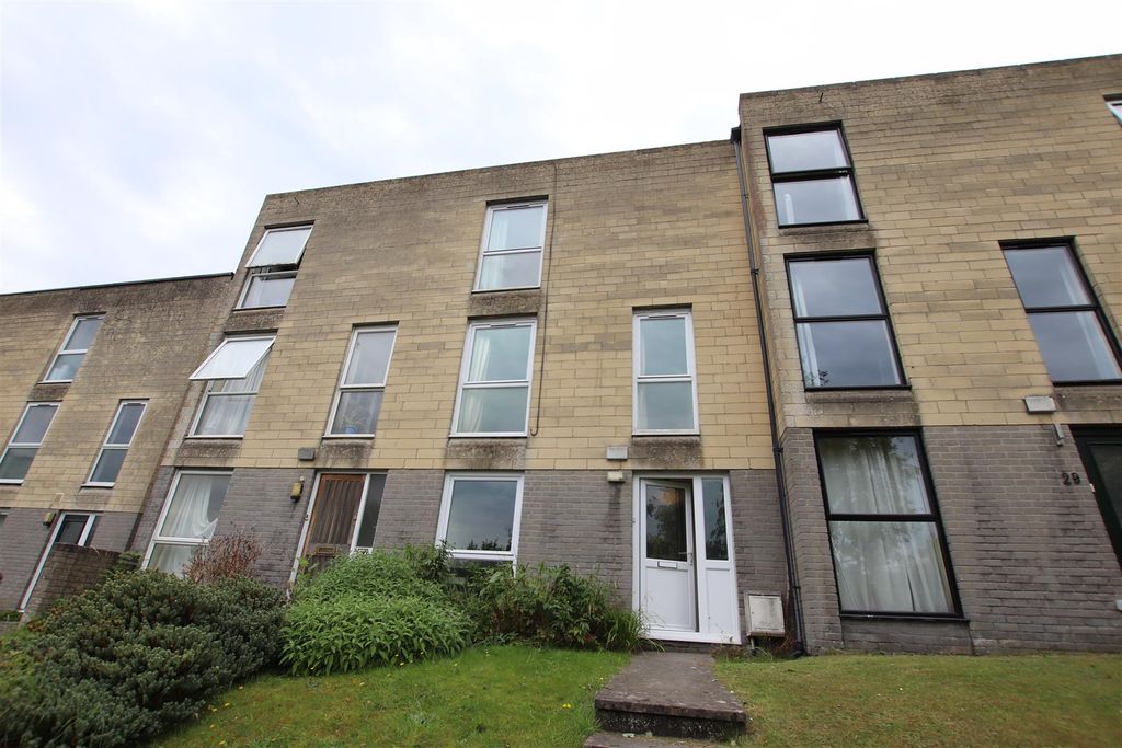 Property photo 3 of 12 External