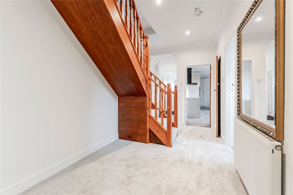 Property photo 3 of 17 Picture No. 06