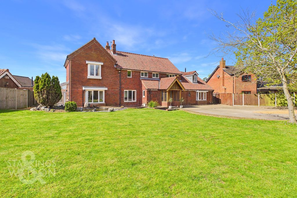 Property photo 2 of 46