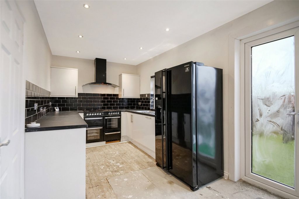 Property photo 2 of 12 Picture No. 05