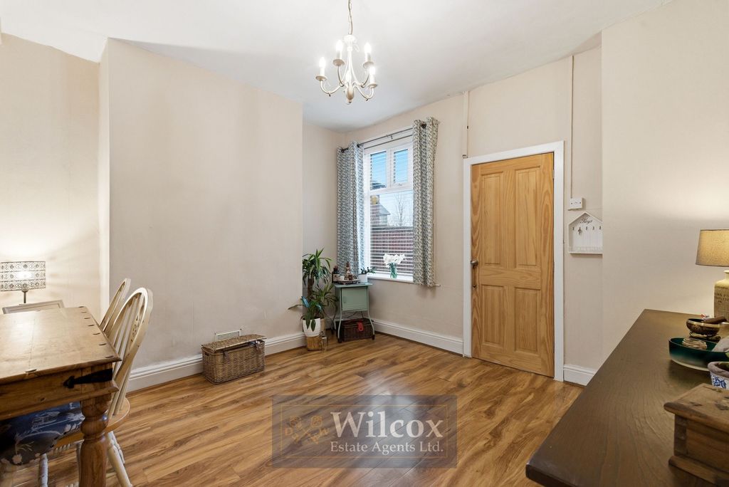 Property photo 3 of 19