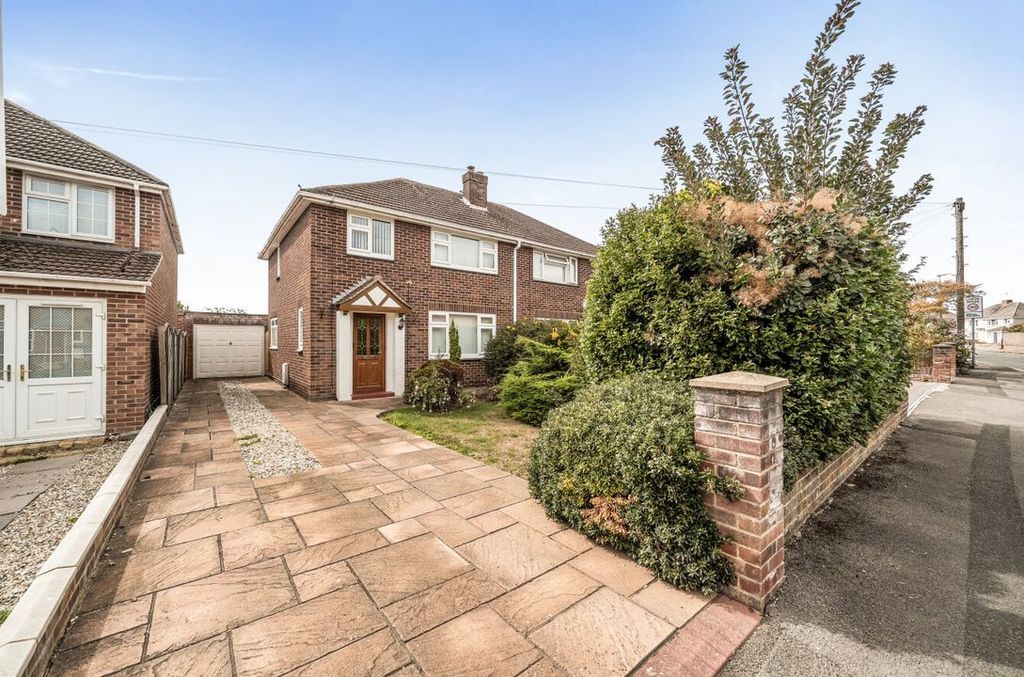 Property photo 1 of 11 15197323
