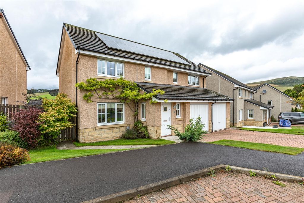 Property photo 1 of 30 6 Todburn Way Clovenfords 06.Jpg