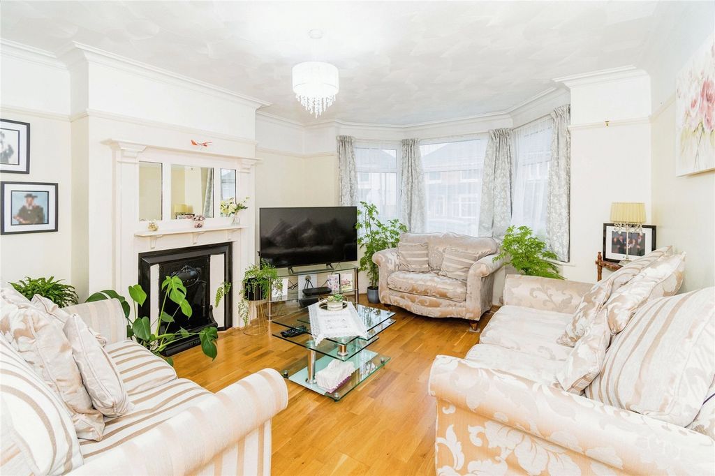 Property photo 2 of 15 Photography