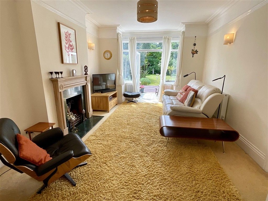 Property photo 3 of 15 New Lounge