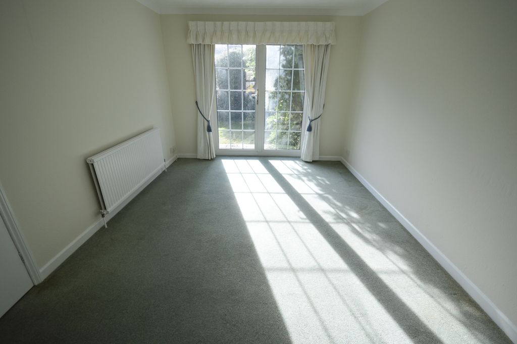 Property photo 3 of 10 7-Dsc_0021