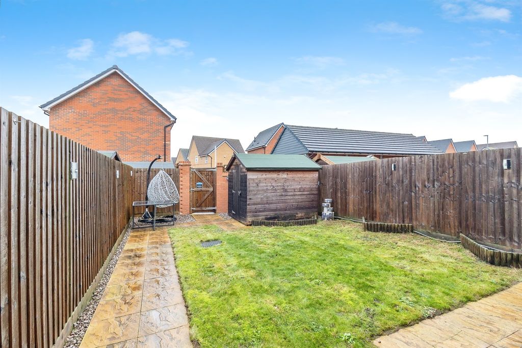 Property photo 3 of 17