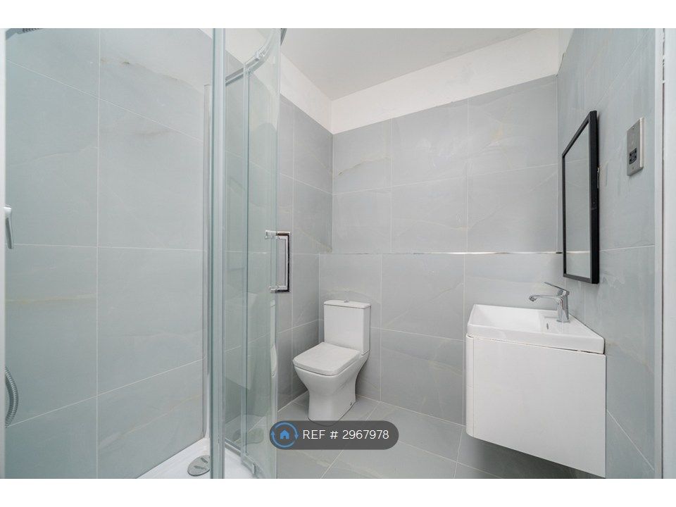 Property photo 3 of 3