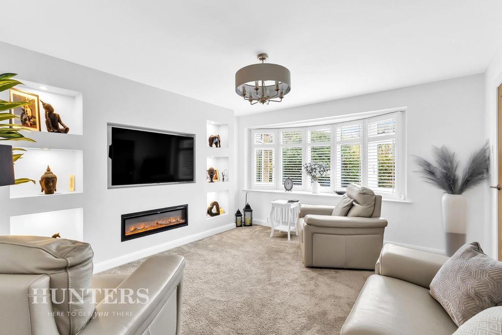 Property photo 2 of 24 Living Room