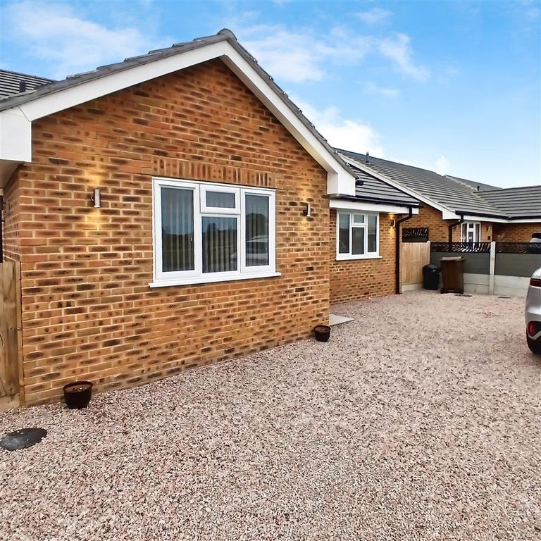 Property photo 3 of 27 Lilly Cottage