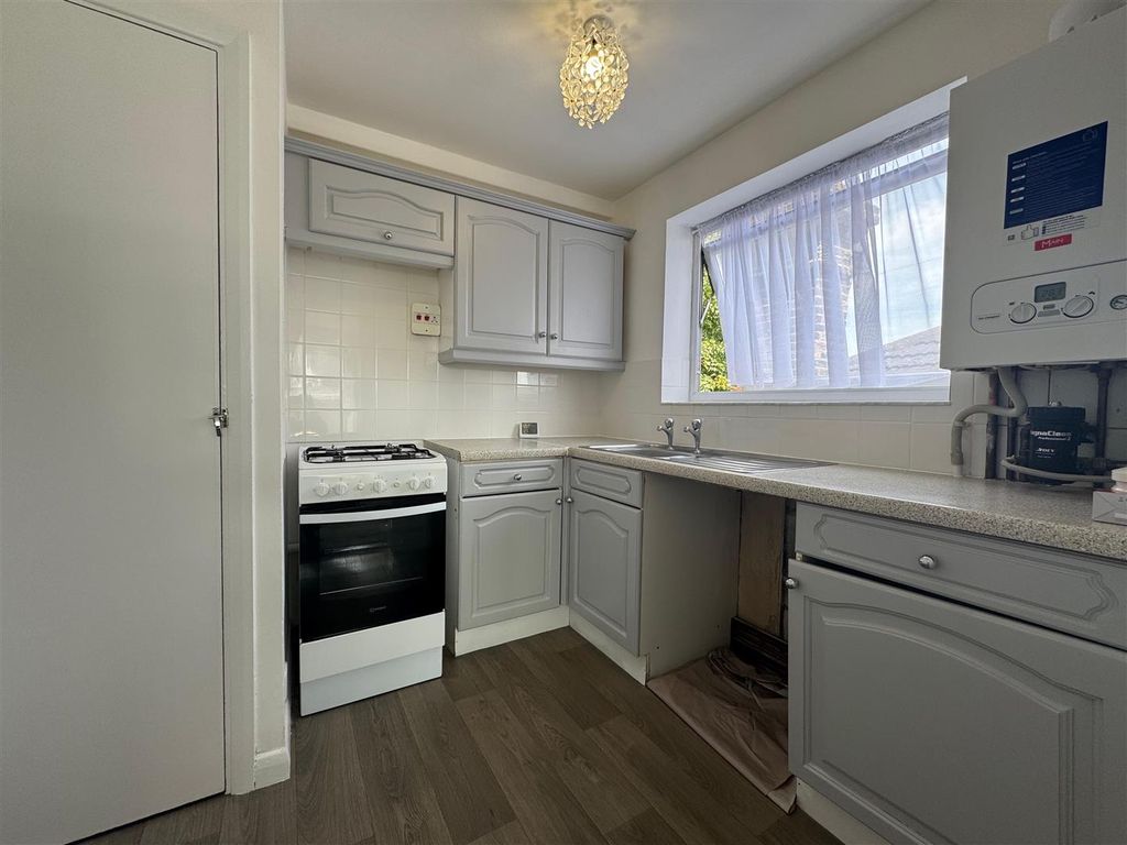 Property photo 3 of 13 19.Jpg