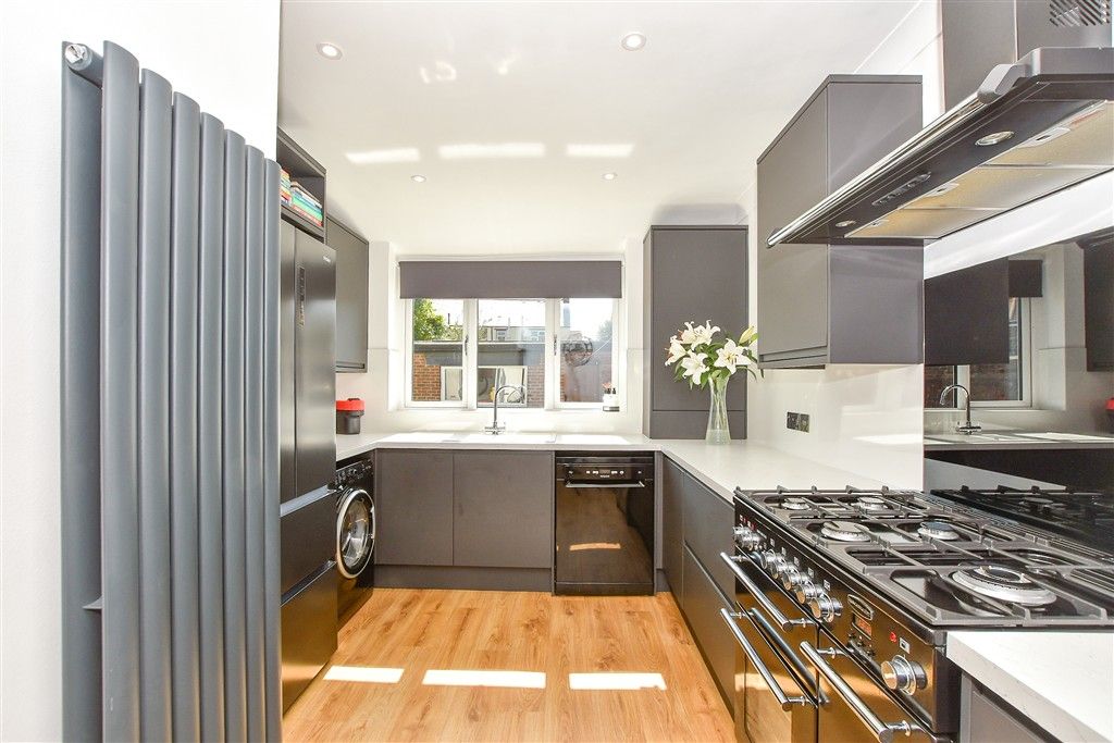 Property photo 2 of 13 Kitchen