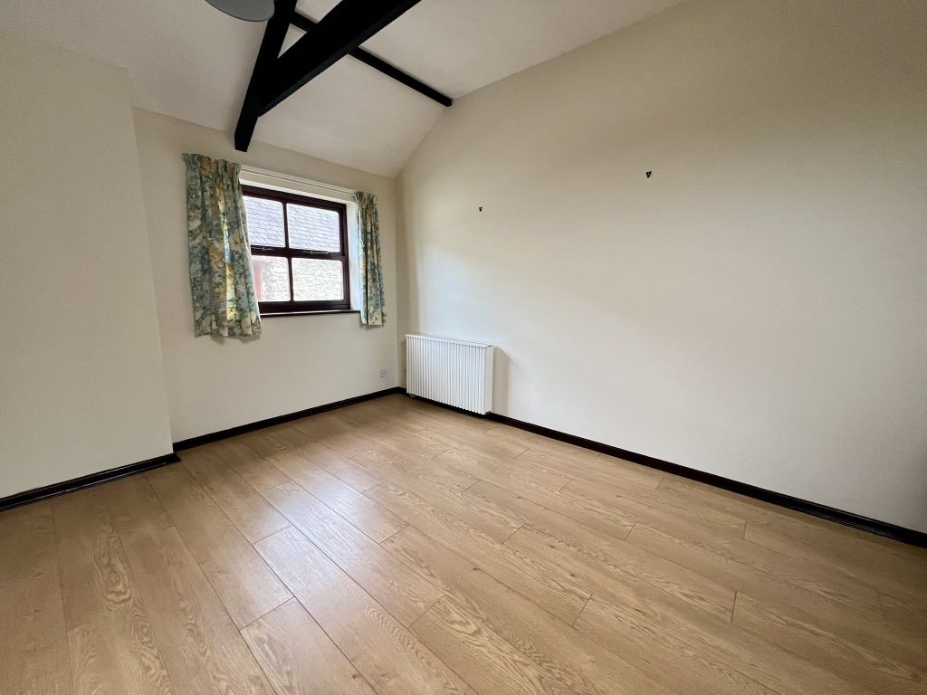 Property photo 3 of 6 Img_5117