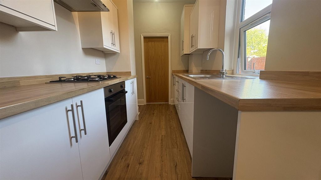 Property photo 2 of 13 Img_4717.Jpg