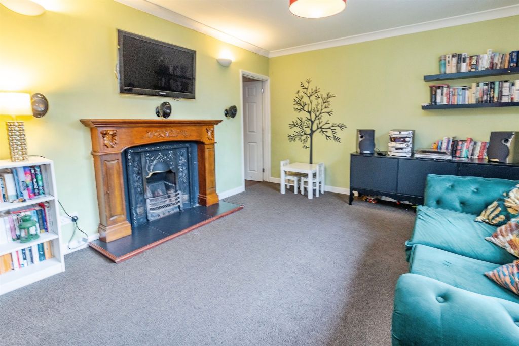 Property photo 3 of 17