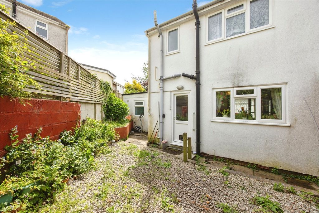 Property photo 2 of 18 Picture No. 25