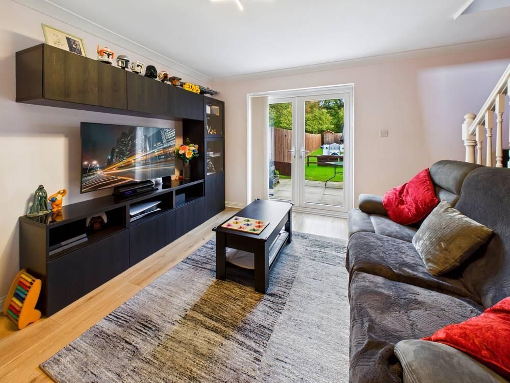 Property photo 3 of 22 Living Room