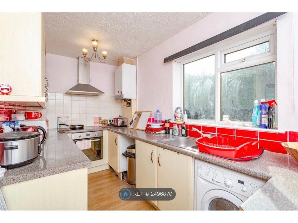 Property photo 2 of 26