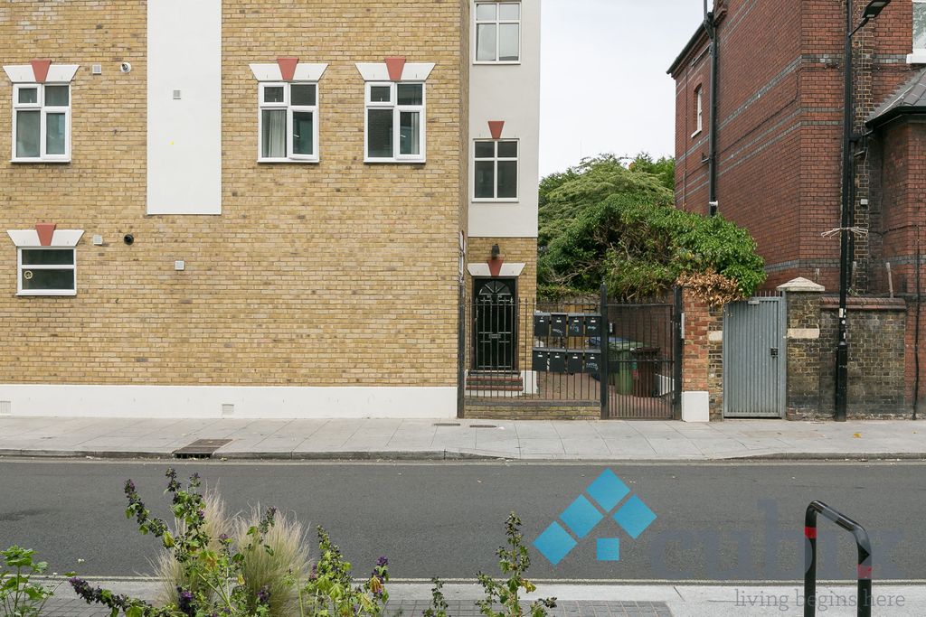 Property photo 2 of 9