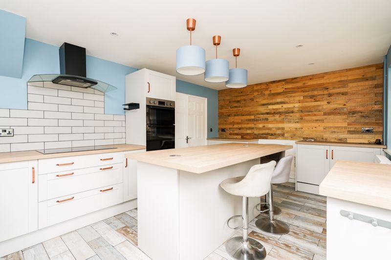 Property photo 3 of 27 Photo 14