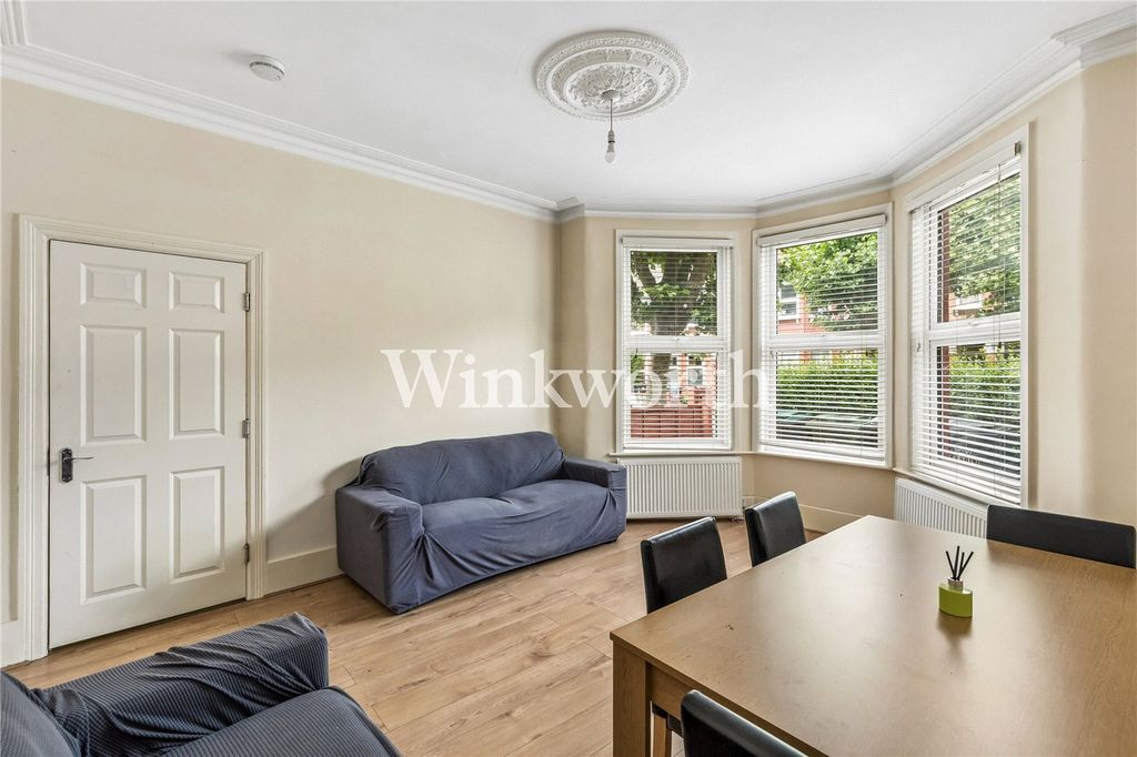 Property photo 2 of 13 Picture No. 20