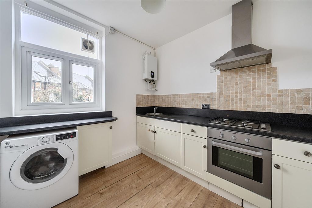 Property photo 3 of 11 1407840-10-6984d0170d8cd.Jpg